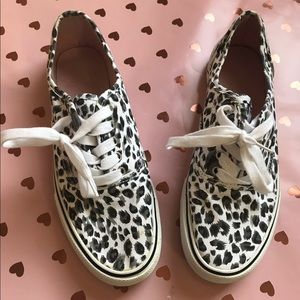 Size 10 cheetah print shoes